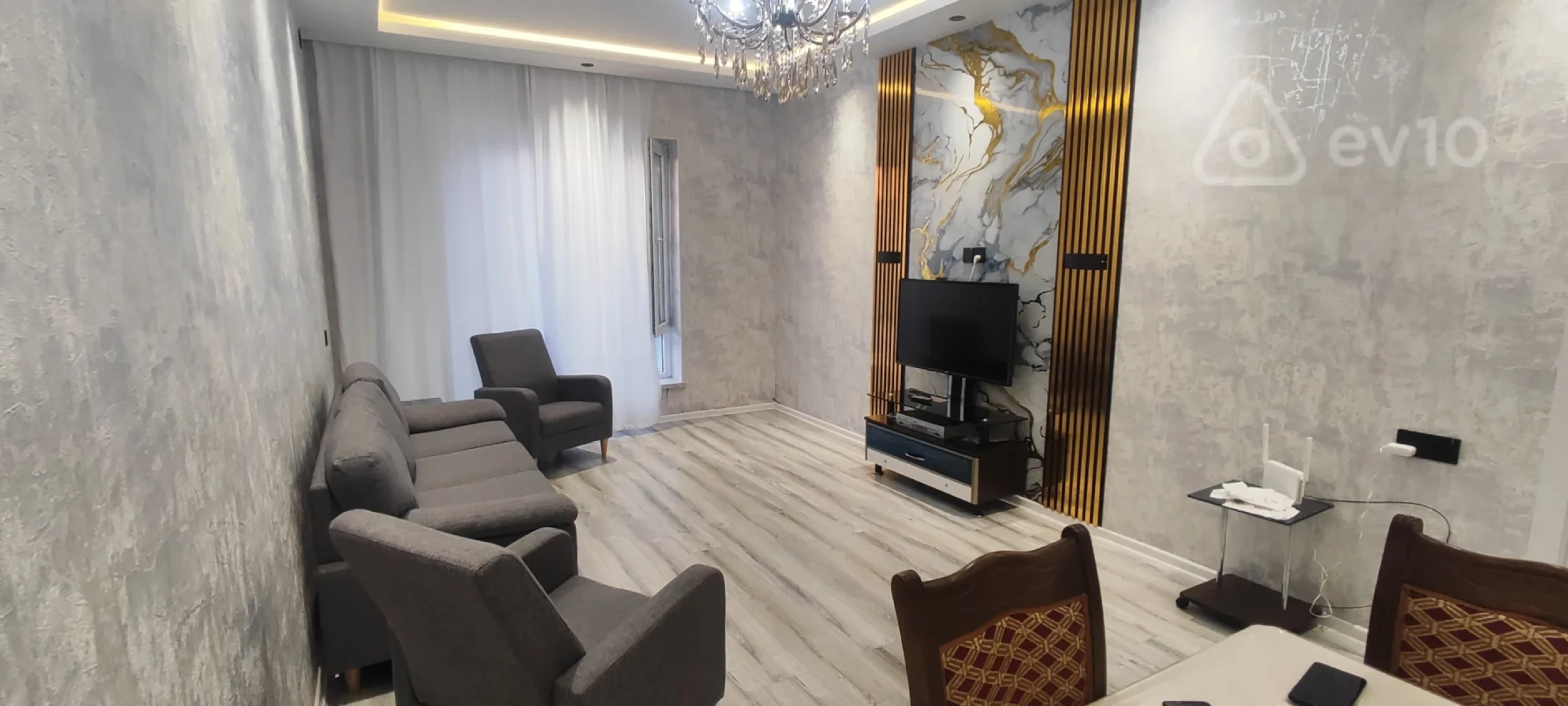 Satılır 5 otaqlı həyət evi 250 m²