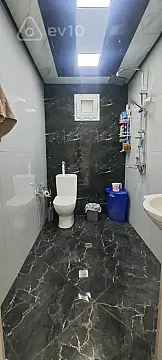 Satılır 5 otaqlı həyət evi 250 m²