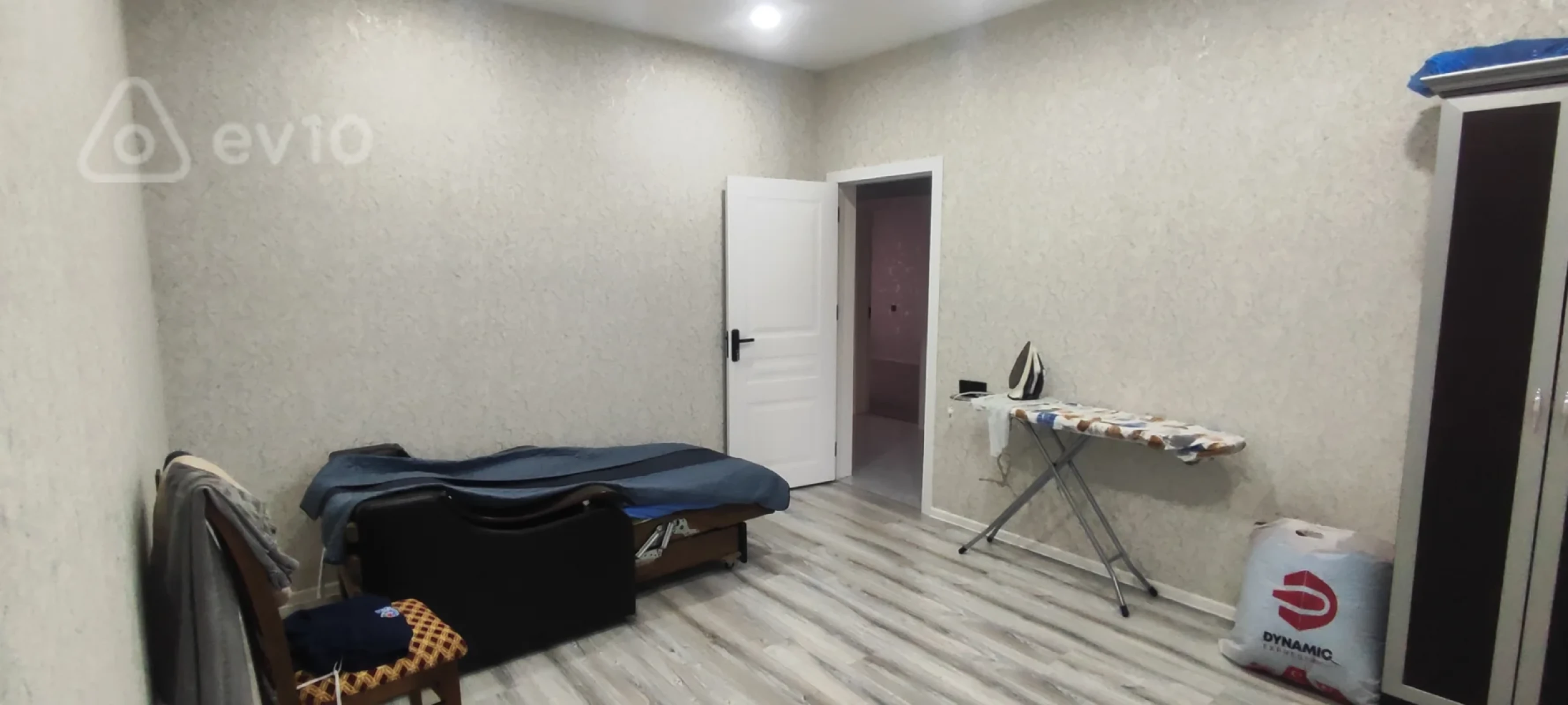 Satılır 5 otaqlı həyət evi 250 m²