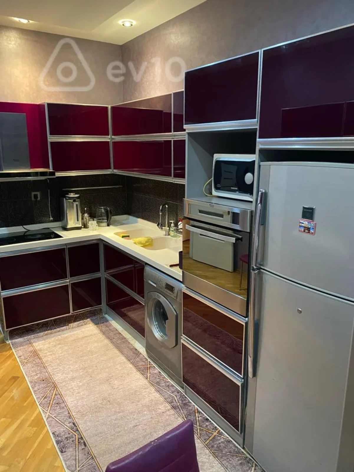 Kirayə verilir 2 otaqlı yeni tikili 80 m²