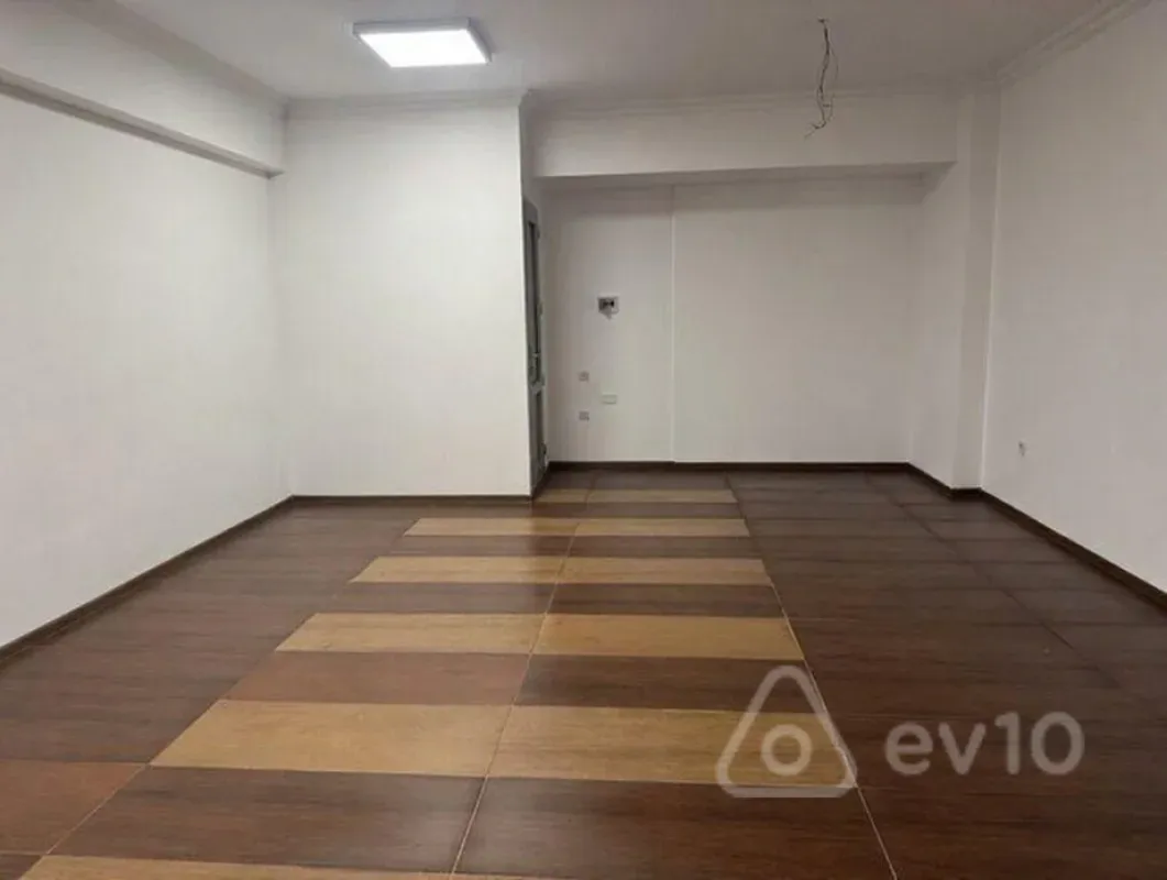 Kirayə verilir 1 otaqlı ofis 36 m²