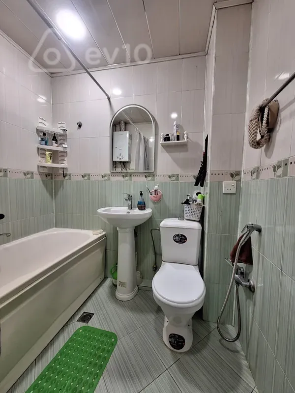 Satılır 1 otaqlı köhnə tikili 30 m²