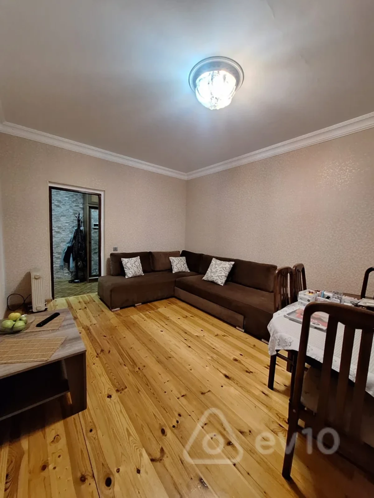 Satılır 1 otaqlı köhnə tikili 30 m²