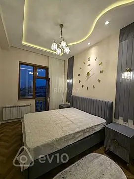 Kirayə verilir 2 otaqlı yeni tikili 75 m²
