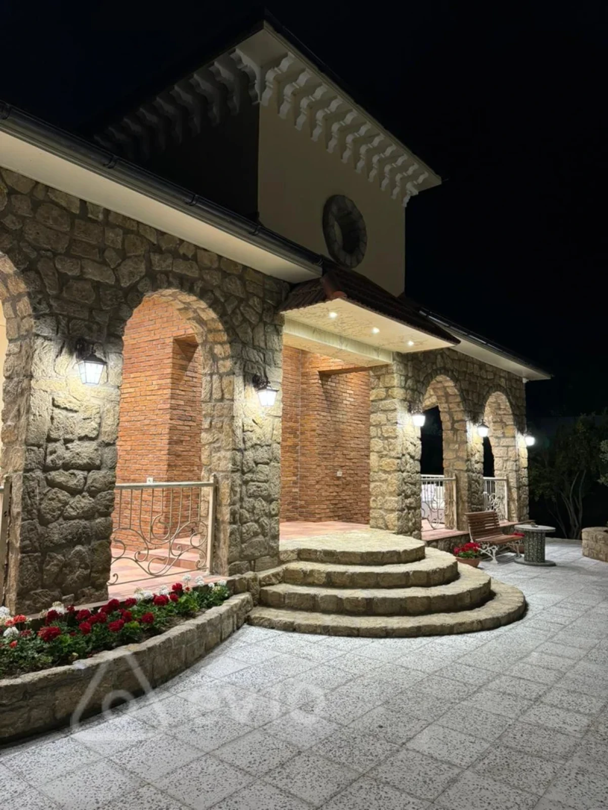 Kirayə verilir 4 otaqlı həyət evi 250 m²