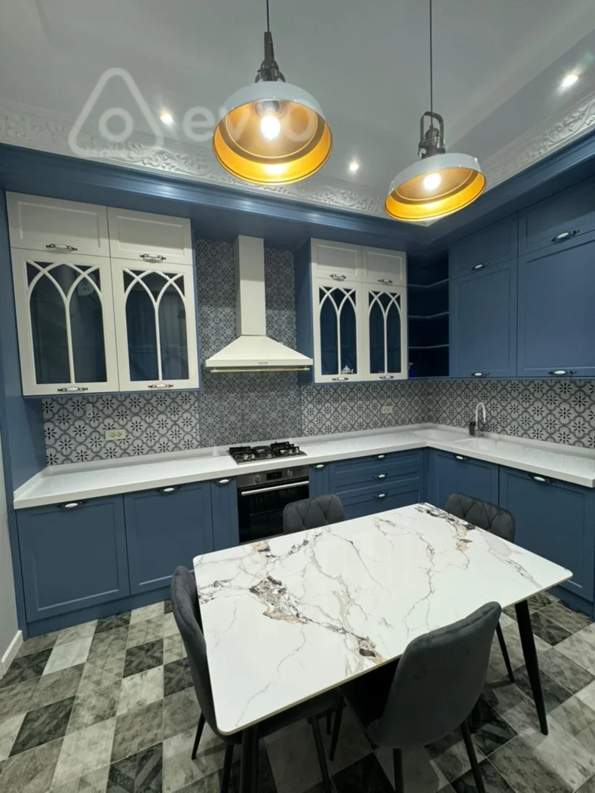 Kirayə verilir 4 otaqlı həyət evi 250 m²