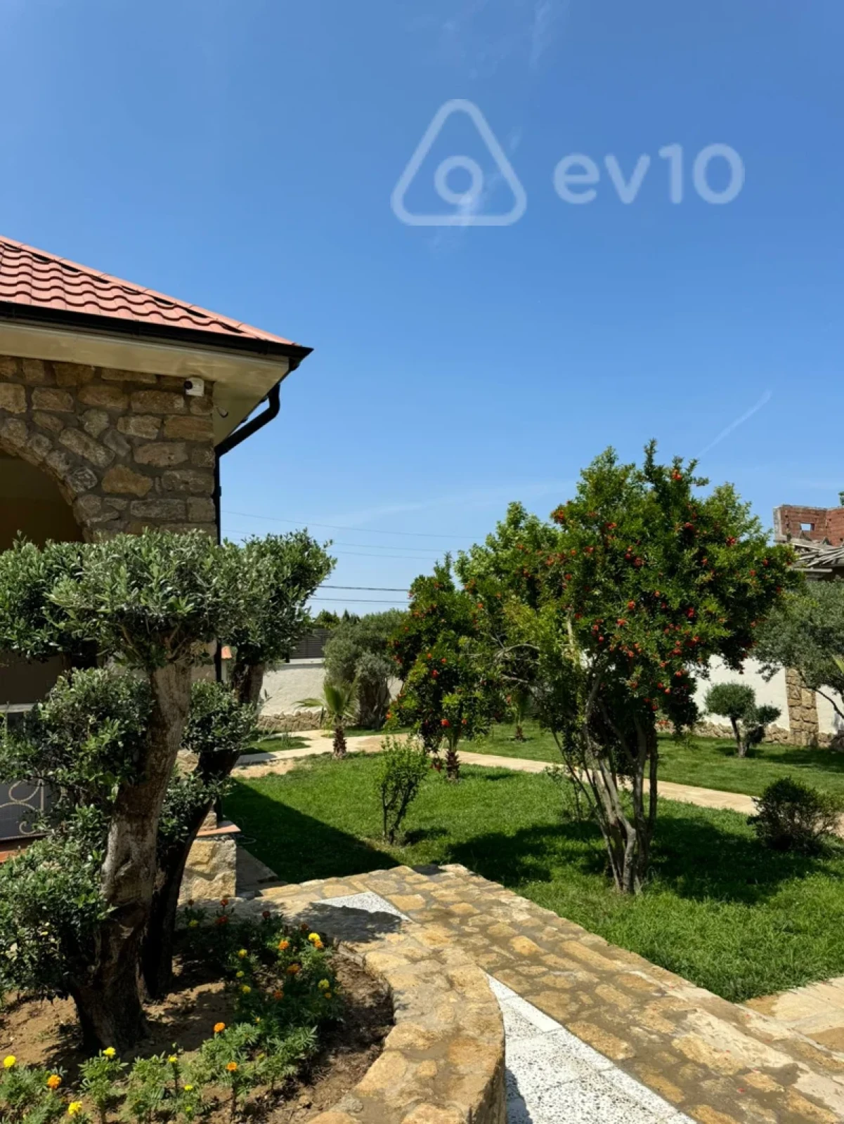 Kirayə verilir 4 otaqlı həyət evi 250 m²
