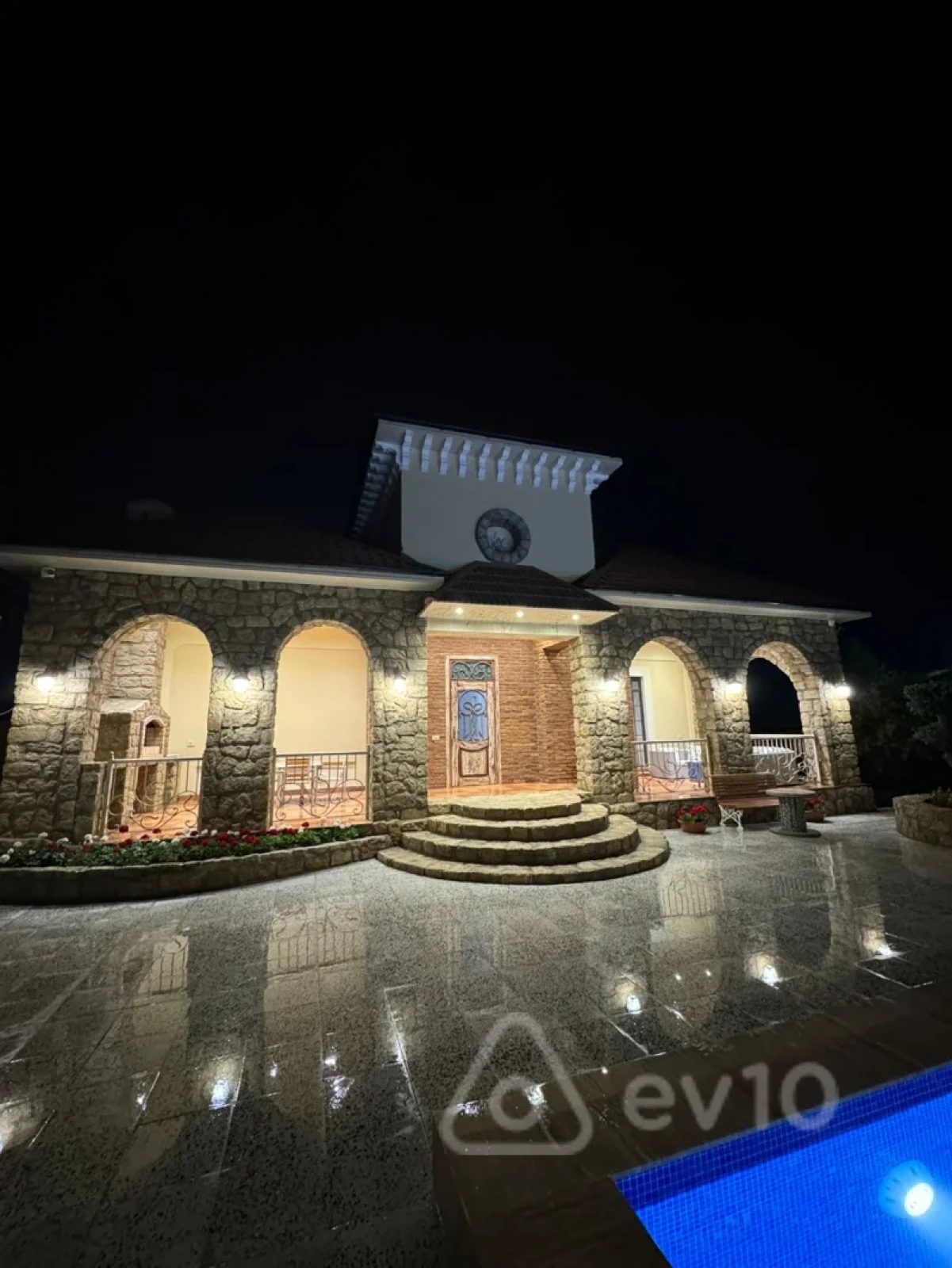 Kirayə verilir 4 otaqlı həyət evi 250 m²