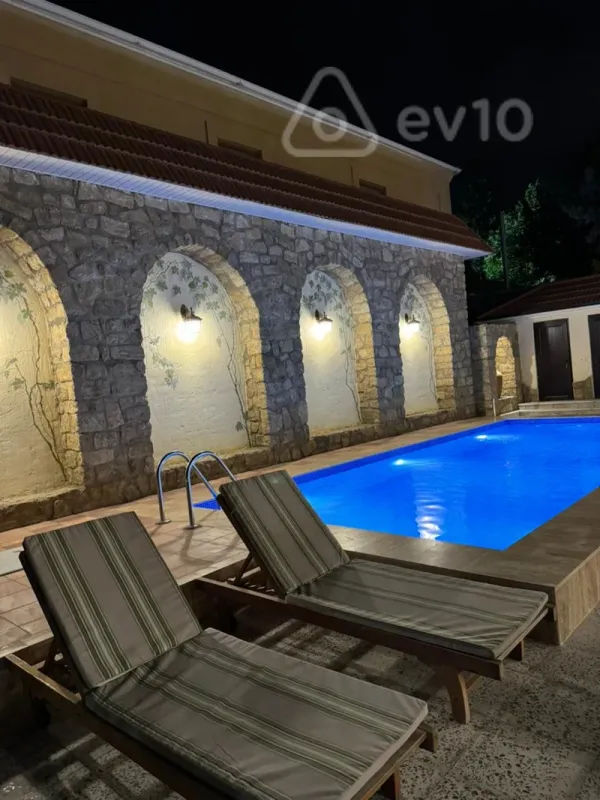 Kirayə verilir 4 otaqlı həyət evi 250 m²