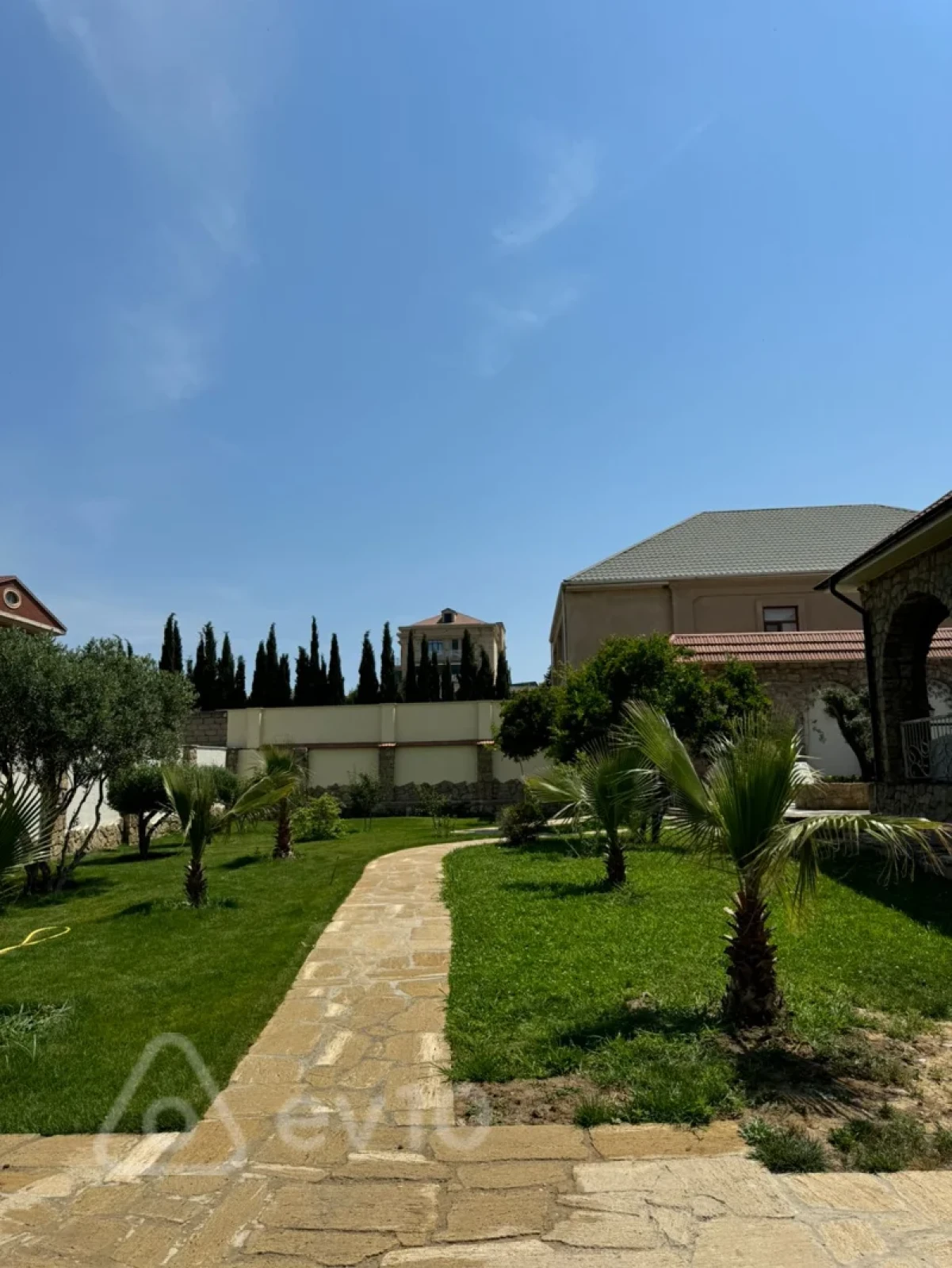 Kirayə verilir 4 otaqlı həyət evi 250 m²