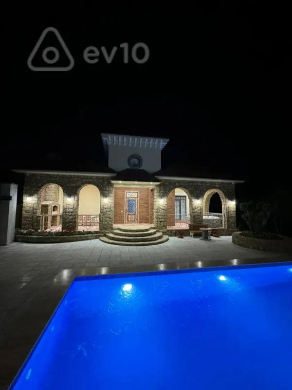 Kirayə verilir 4 otaqlı həyət evi 250 m²