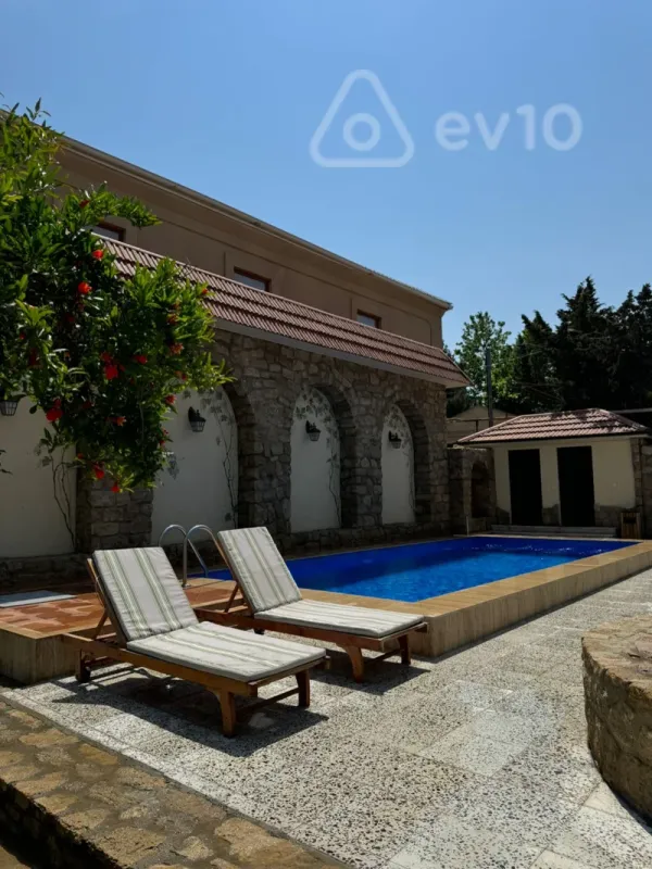 Kirayə verilir 4 otaqlı həyət evi 250 m²