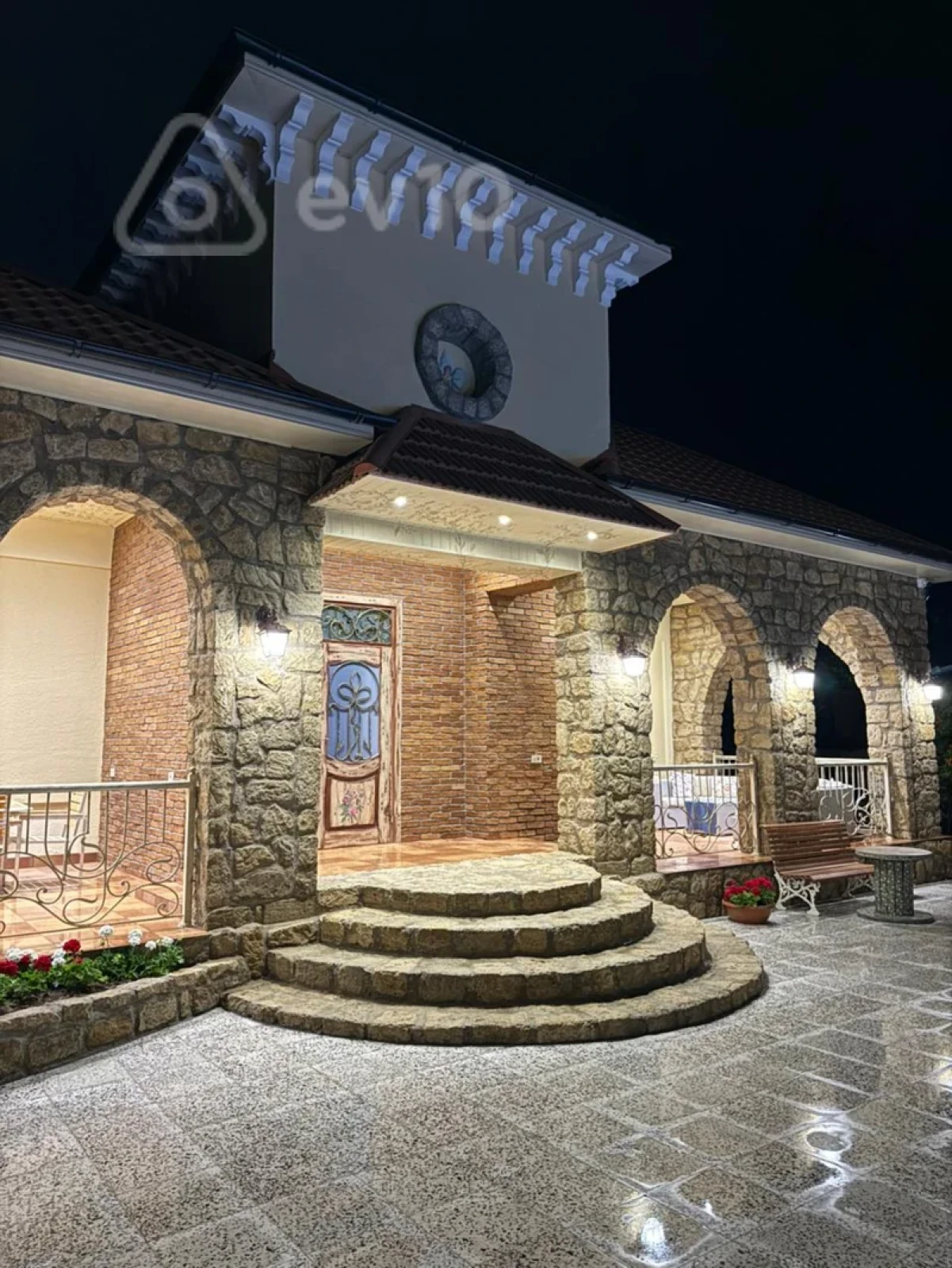 Kirayə verilir 4 otaqlı həyət evi 250 m²