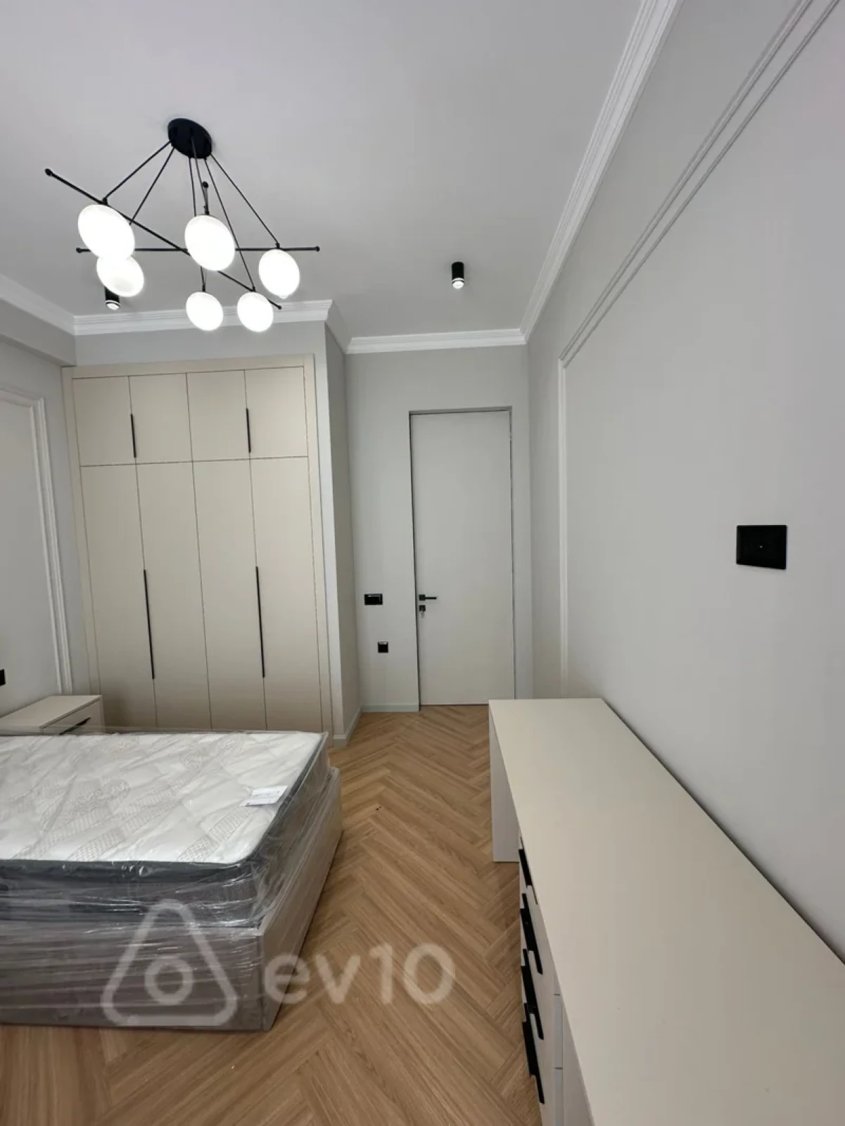 Kirayə verilir 3 otaqlı yeni tikili 108 m²