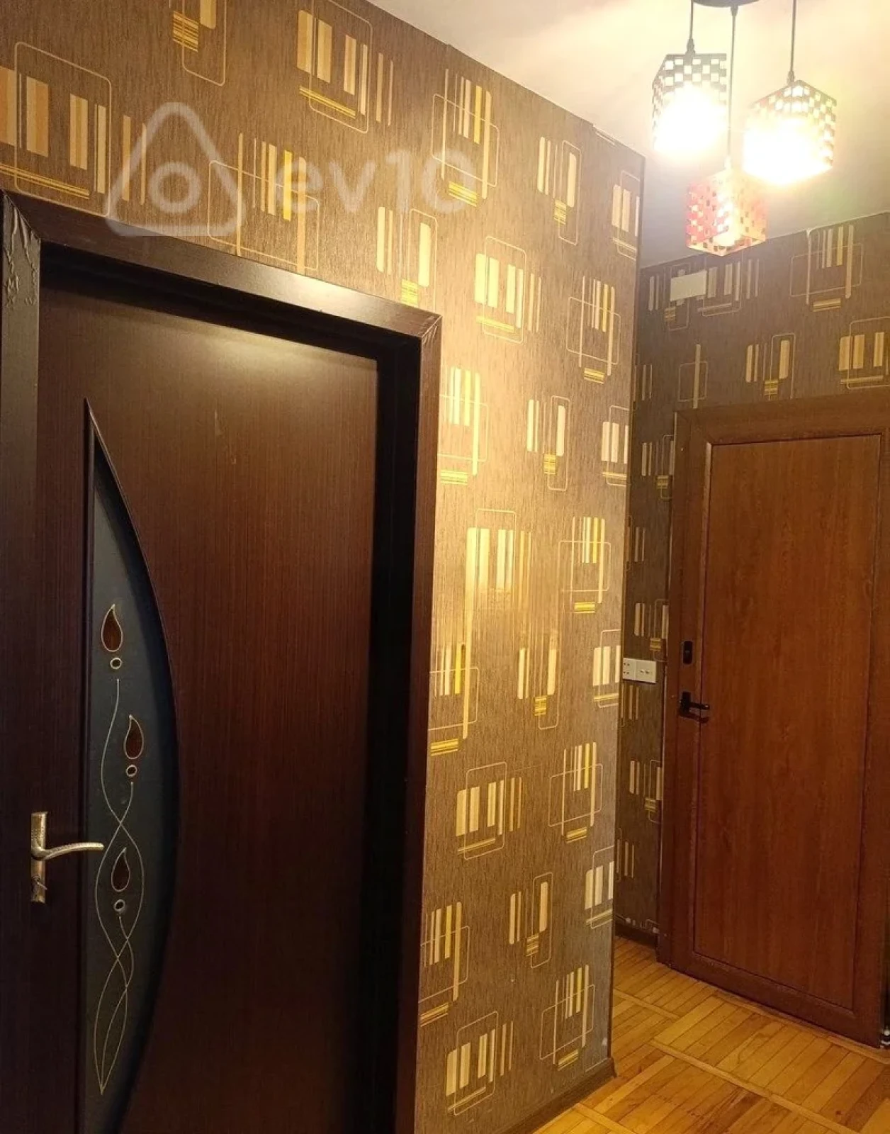 Satılır 3 otaqlı köhnə tikili 75 m²