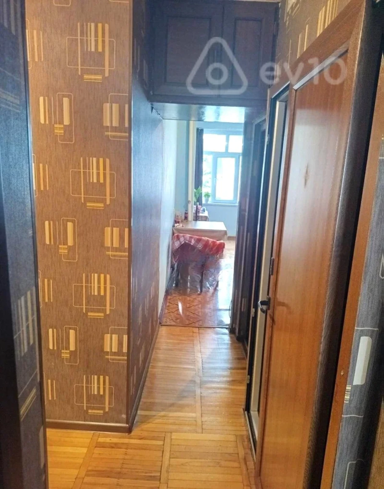 Satılır 3 otaqlı köhnə tikili 75 m²