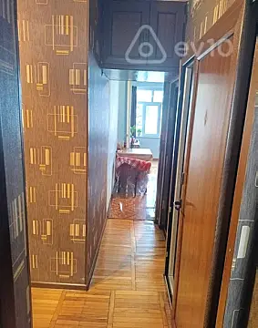Satılır 3 otaqlı köhnə tikili 75 m²