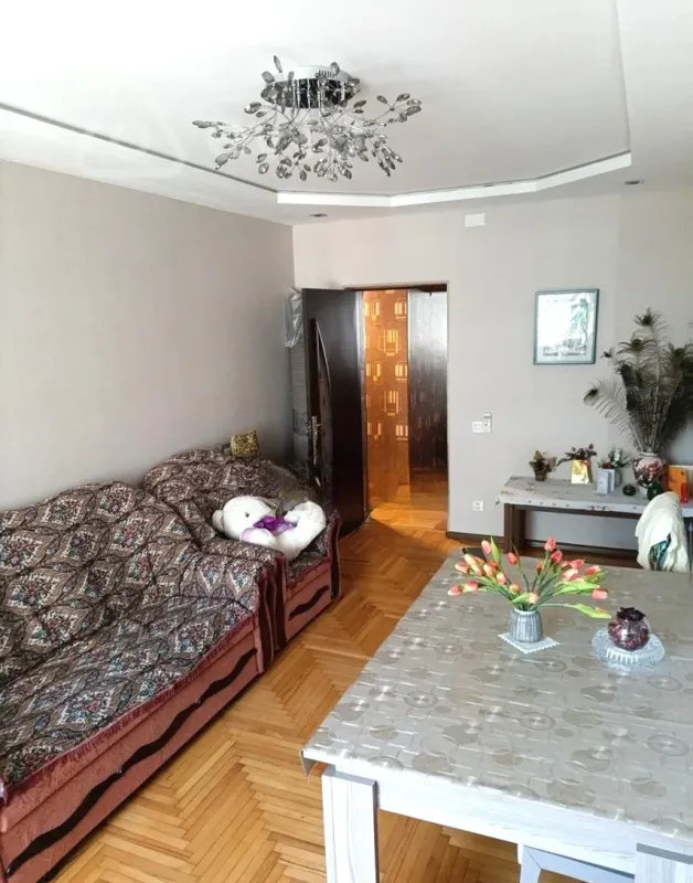 Satılır 3 otaqlı köhnə tikili 75 m²