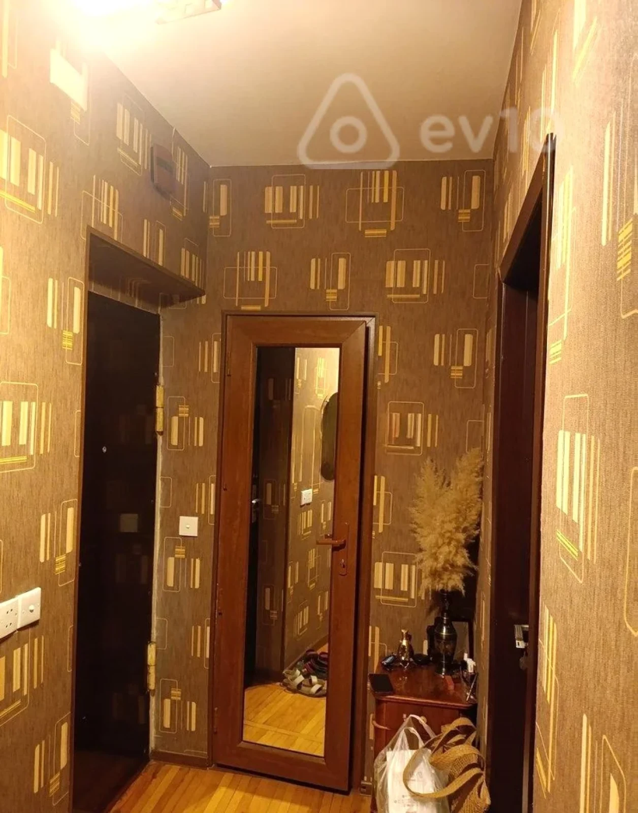 Satılır 3 otaqlı köhnə tikili 75 m²