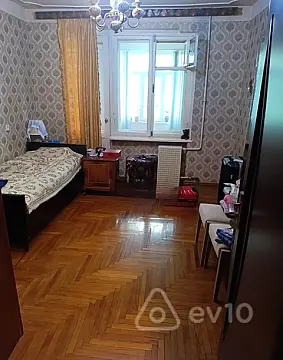 Satılır 3 otaqlı köhnə tikili 75 m²
