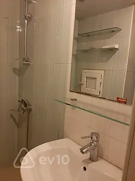 Kirayə verilir 2 otaqlı köhnə tikili 55 m²
