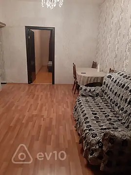 Kirayə verilir 2 otaqlı köhnə tikili 55 m²