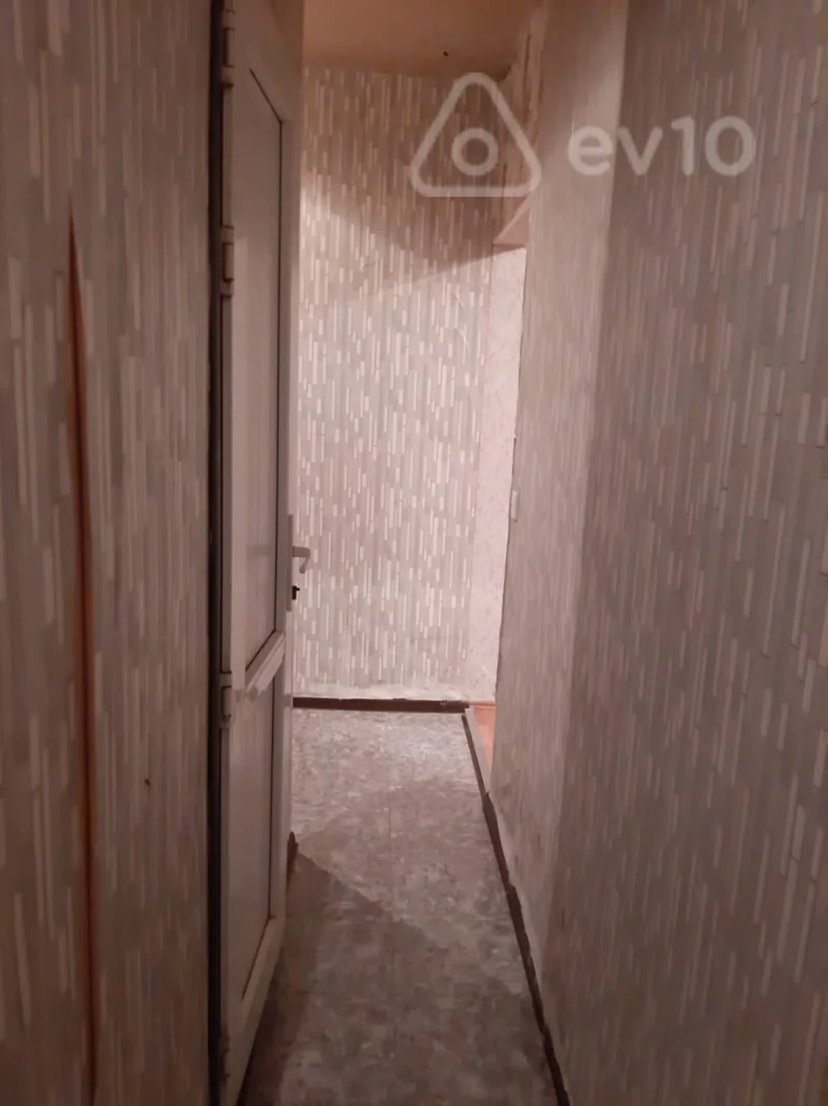 Kirayə verilir 2 otaqlı köhnə tikili 55 m²