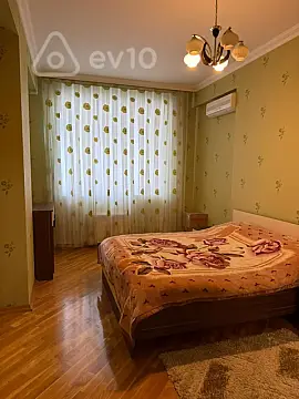 Kirayə verilir 3 otaqlı yeni tikili 123 m²