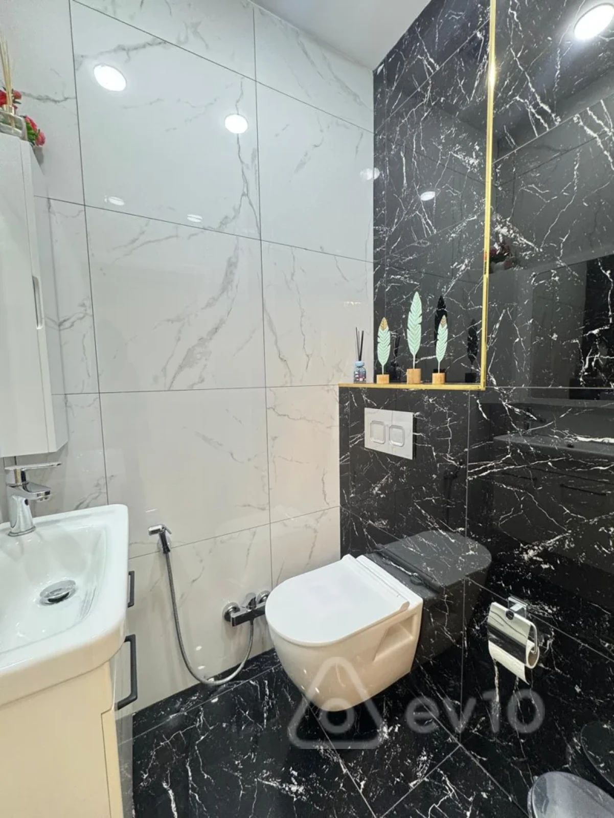 Satılır 2 otaqlı yeni tikili 90 m²