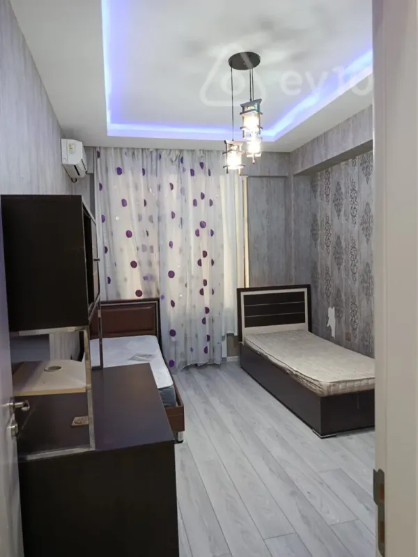 Kirayə verilir 3 otaqlı yeni tikili 110 m²
