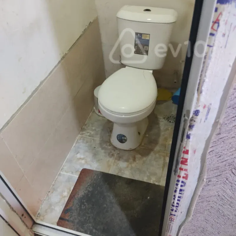 Kirayə verilir 2 otaqlı köhnə tikili 65 m²