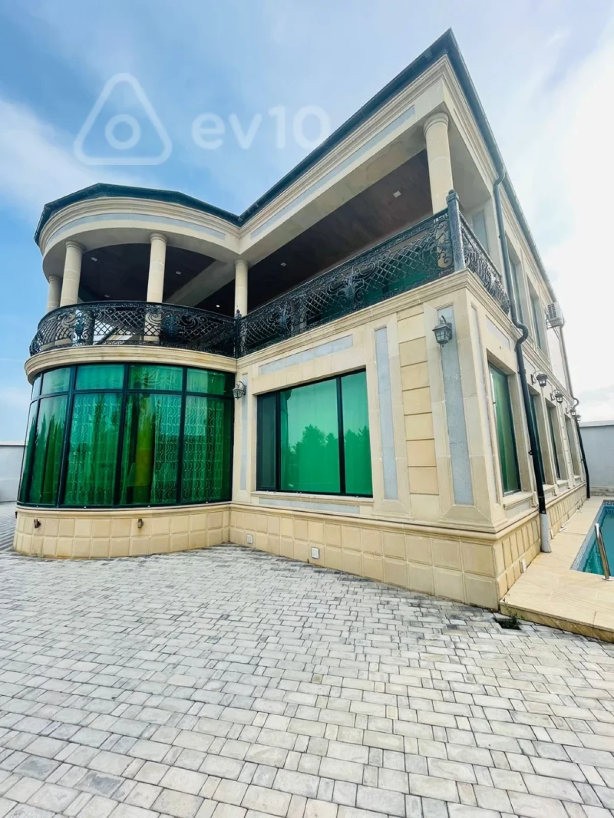 Kirayə verilir 5 otaqlı həyət evi 450 m²