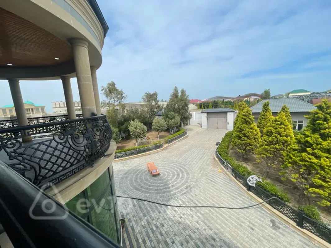 Kirayə verilir 5 otaqlı həyət evi 450 m²