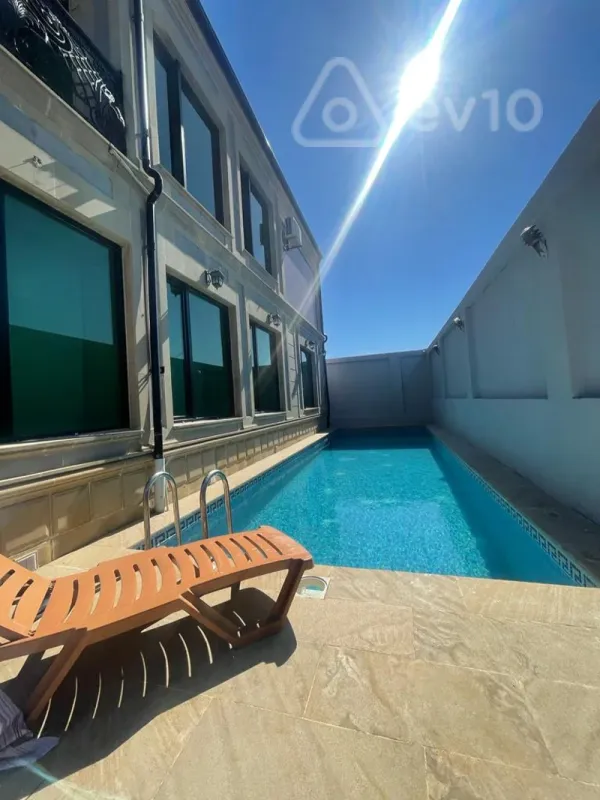 Kirayə verilir 5 otaqlı həyət evi 450 m²