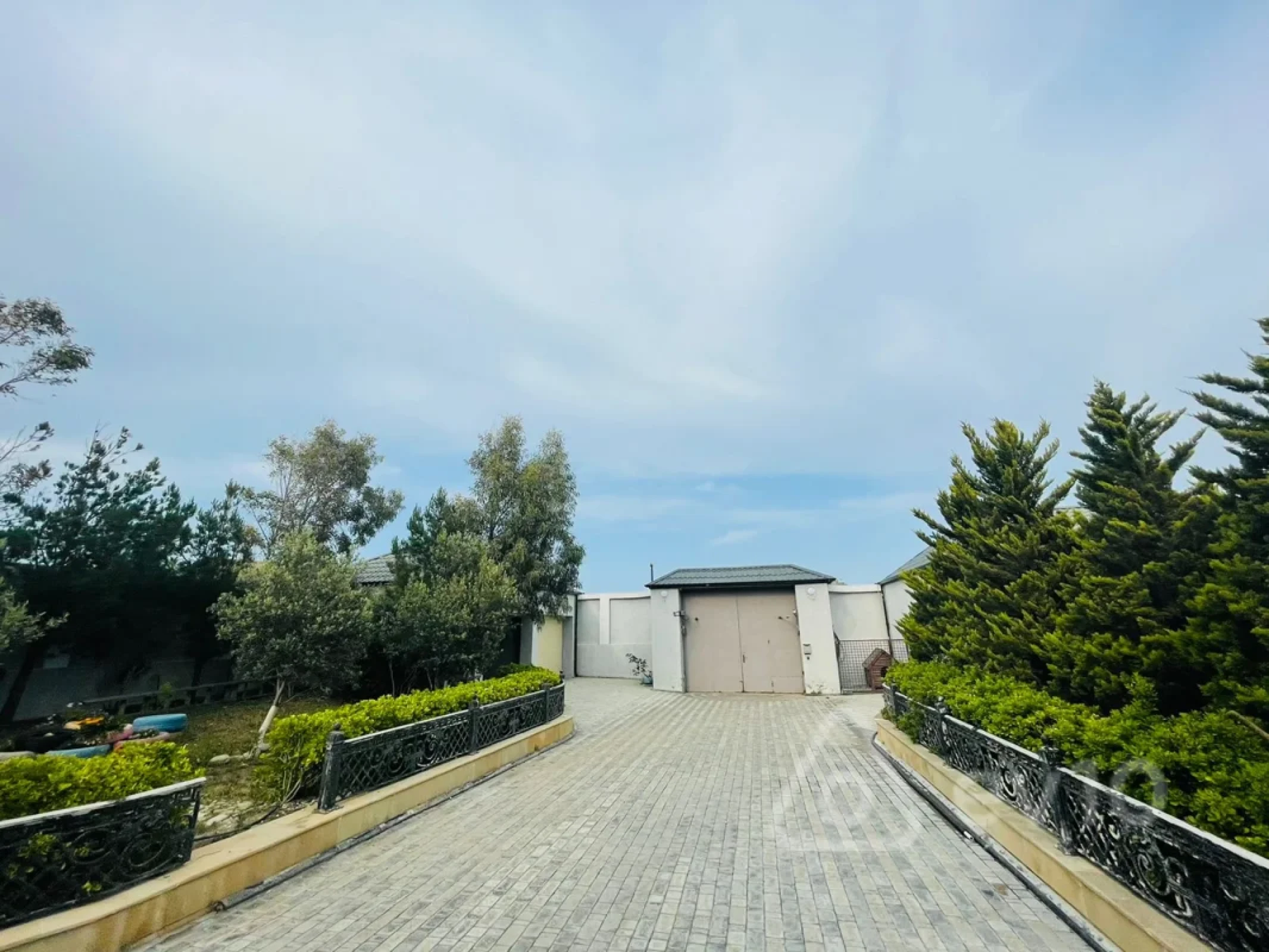 Kirayə verilir 5 otaqlı həyət evi 450 m²
