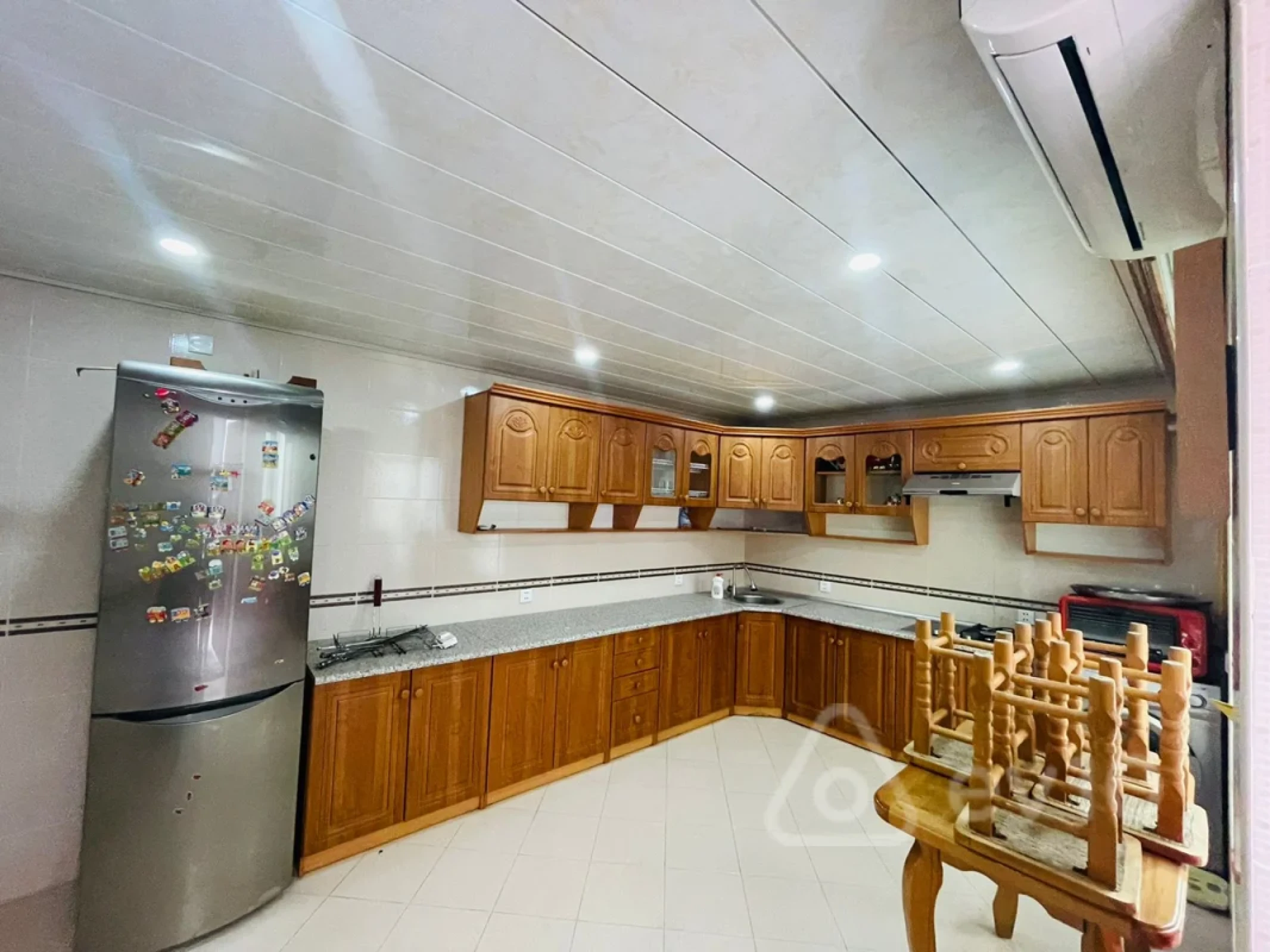 Kirayə verilir 5 otaqlı həyət evi 450 m²