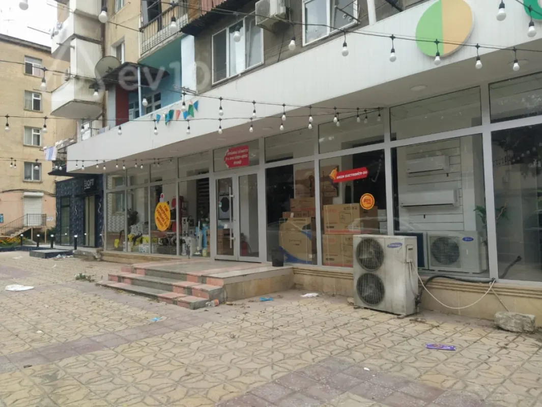 Kirayə verilir mənzil 500 m²