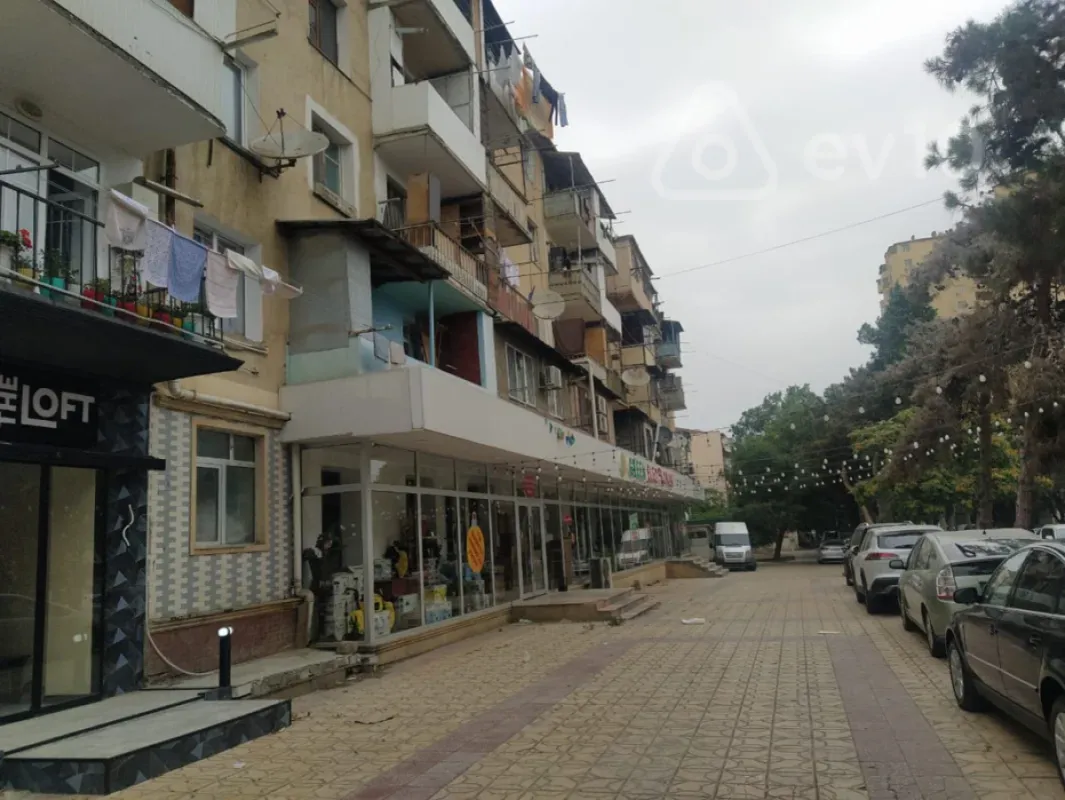 Kirayə verilir mənzil 500 m²