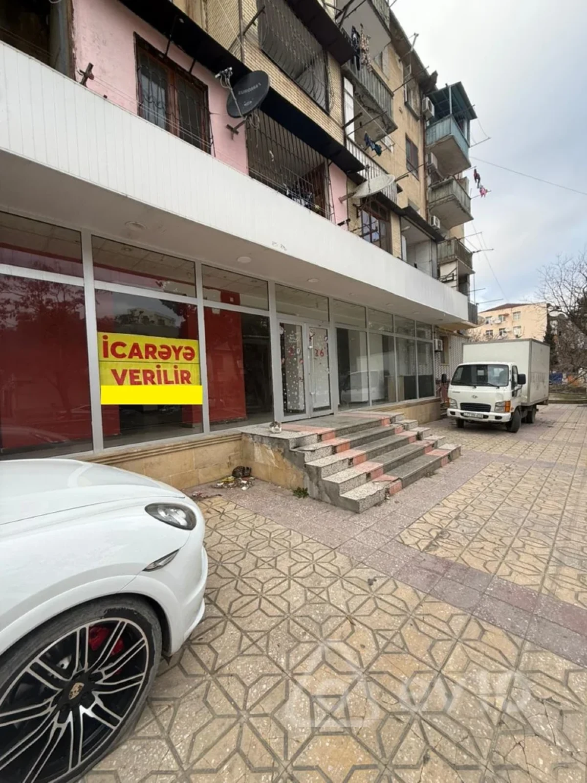 Kirayə verilir mənzil 500 m²