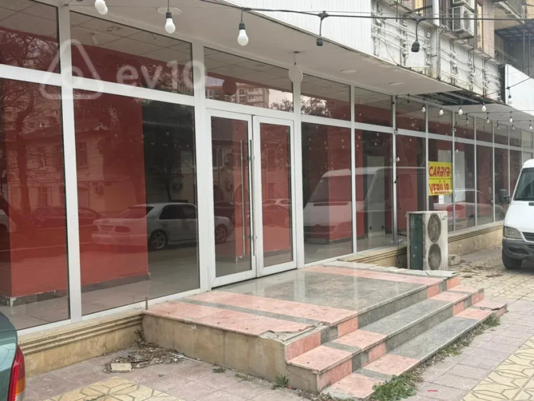 Kirayə verilir mənzil 500 m²