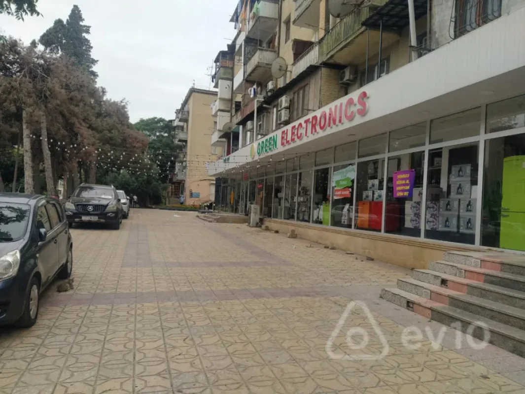 Kirayə verilir mənzil 500 m²