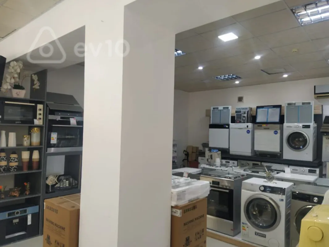 Kirayə verilir mənzil 500 m²