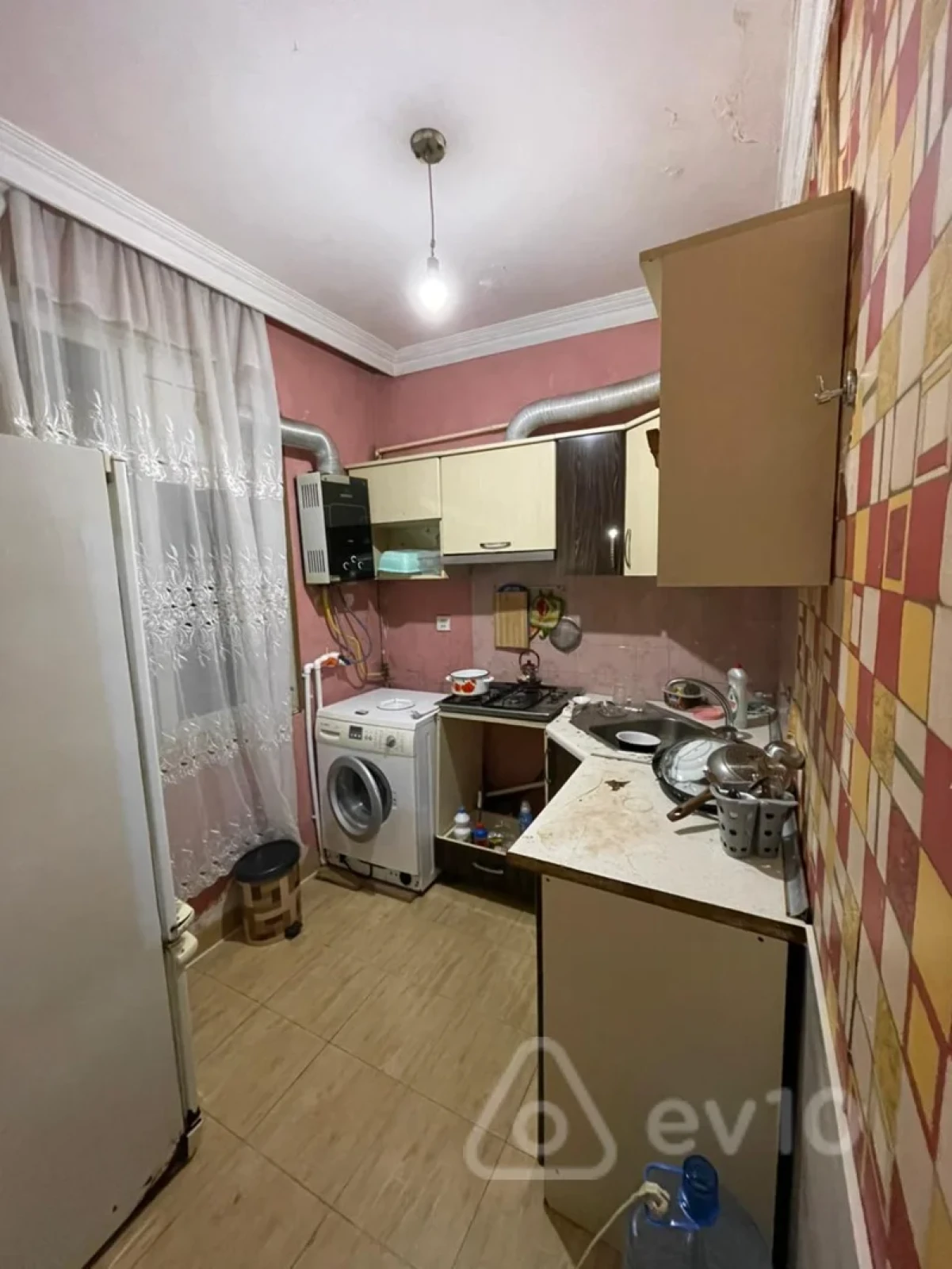 Kirayə verilir 3 otaqlı köhnə tikili 80 m²