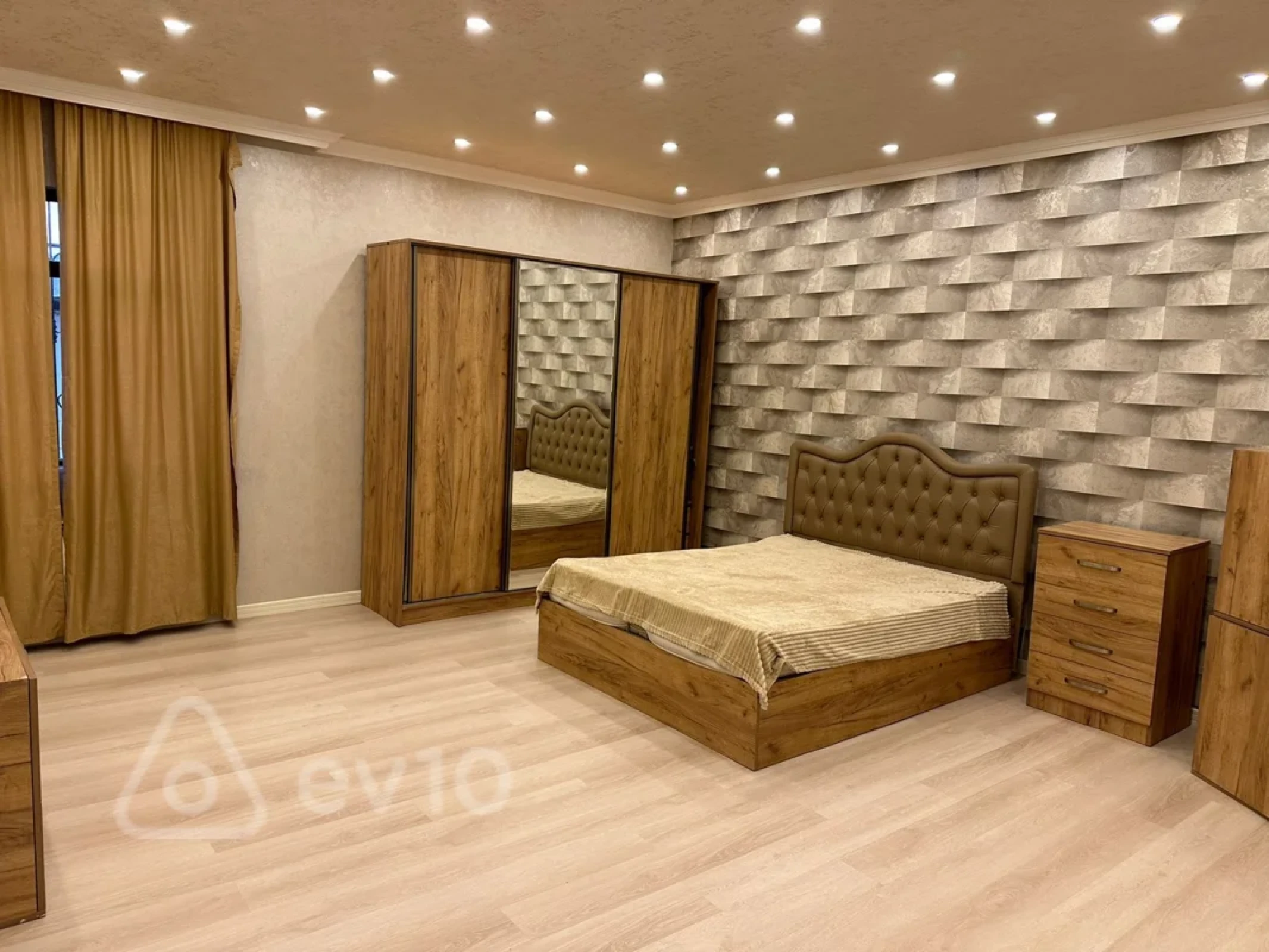 Kirayə verilir 6 otaqlı həyət evi 450 m²