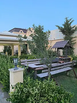 Kirayə verilir 6 otaqlı həyət evi 450 m²