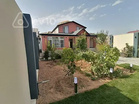 Satılır 5 otaqlı həyət evi 160 m²