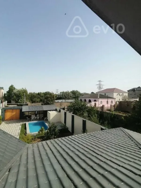 Satılır 5 otaqlı həyət evi 160 m²