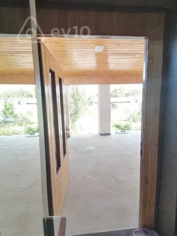 Satılır 5 otaqlı həyət evi 160 m²