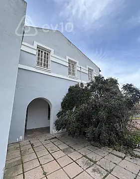 Satılır 6 otaqlı həyət evi 170 m²