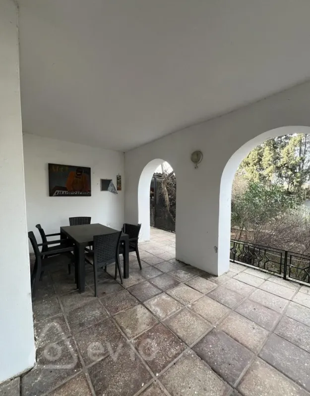 Satılır 6 otaqlı həyət evi 170 m²